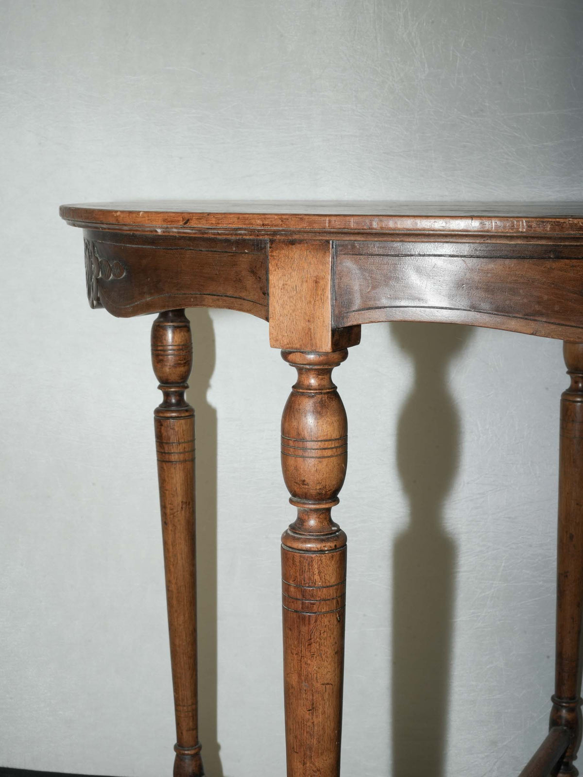 Antique French Provincial Round Oak Table with Carved Floral Apron - 29½"