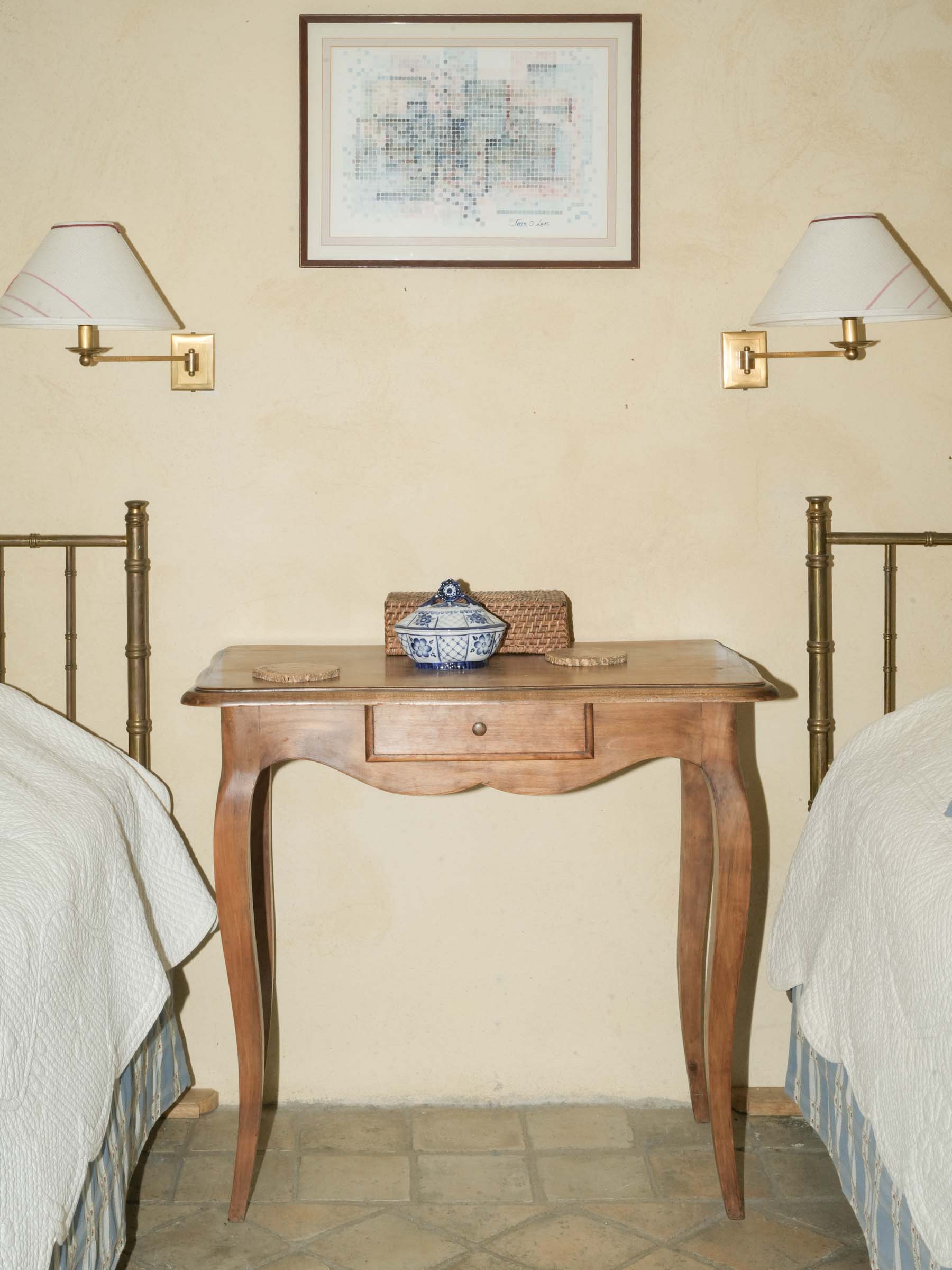 French Oak Side Table with Cabriole Legs, Early 20th Century