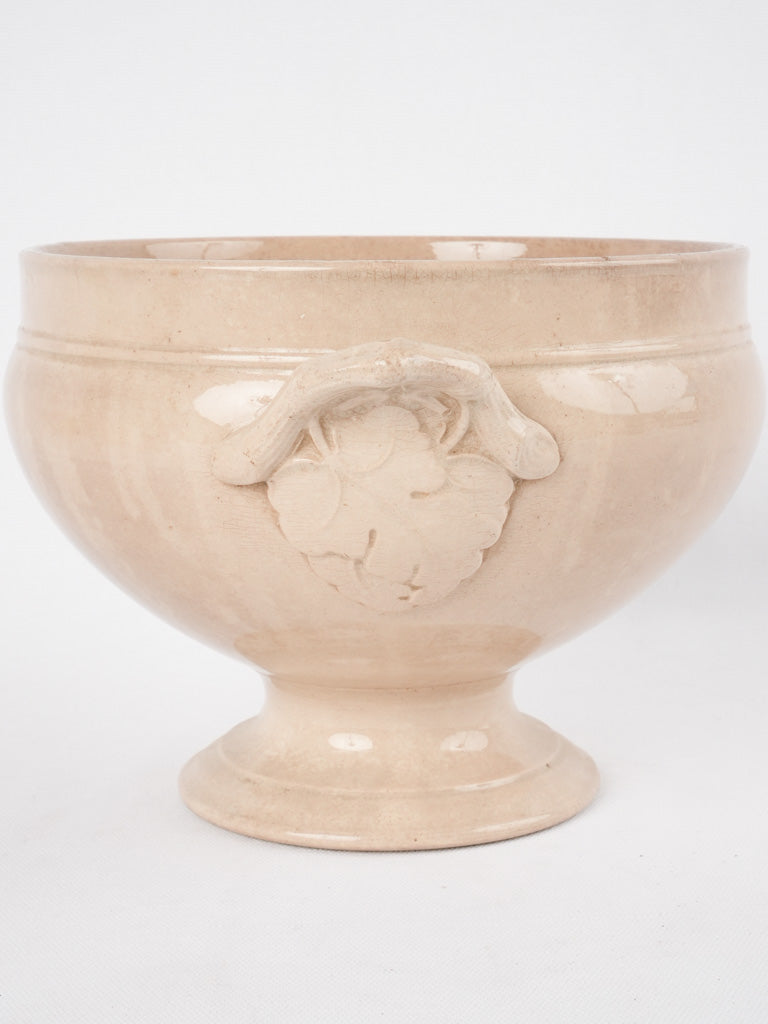 Choisy-le-Roi HB earthenware tureen base