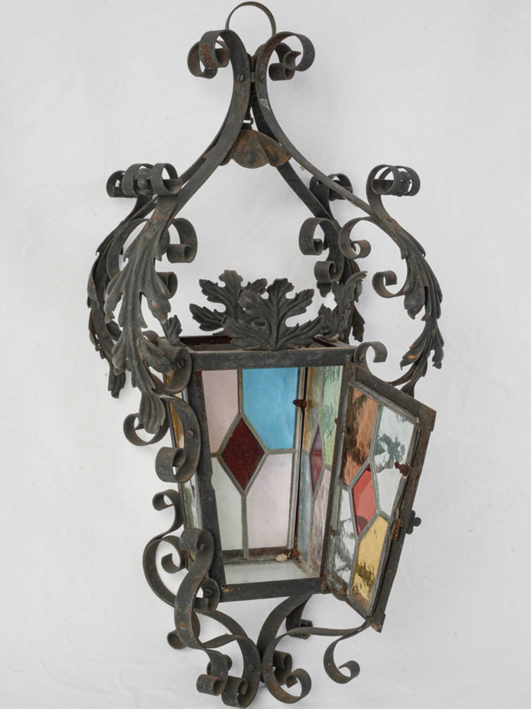 Lyrical ornamental lantern