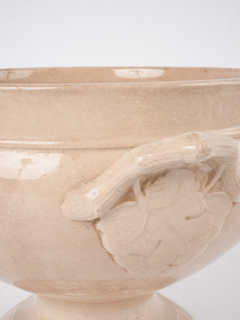 Choisy-le-Roi HB earthenware tureen base