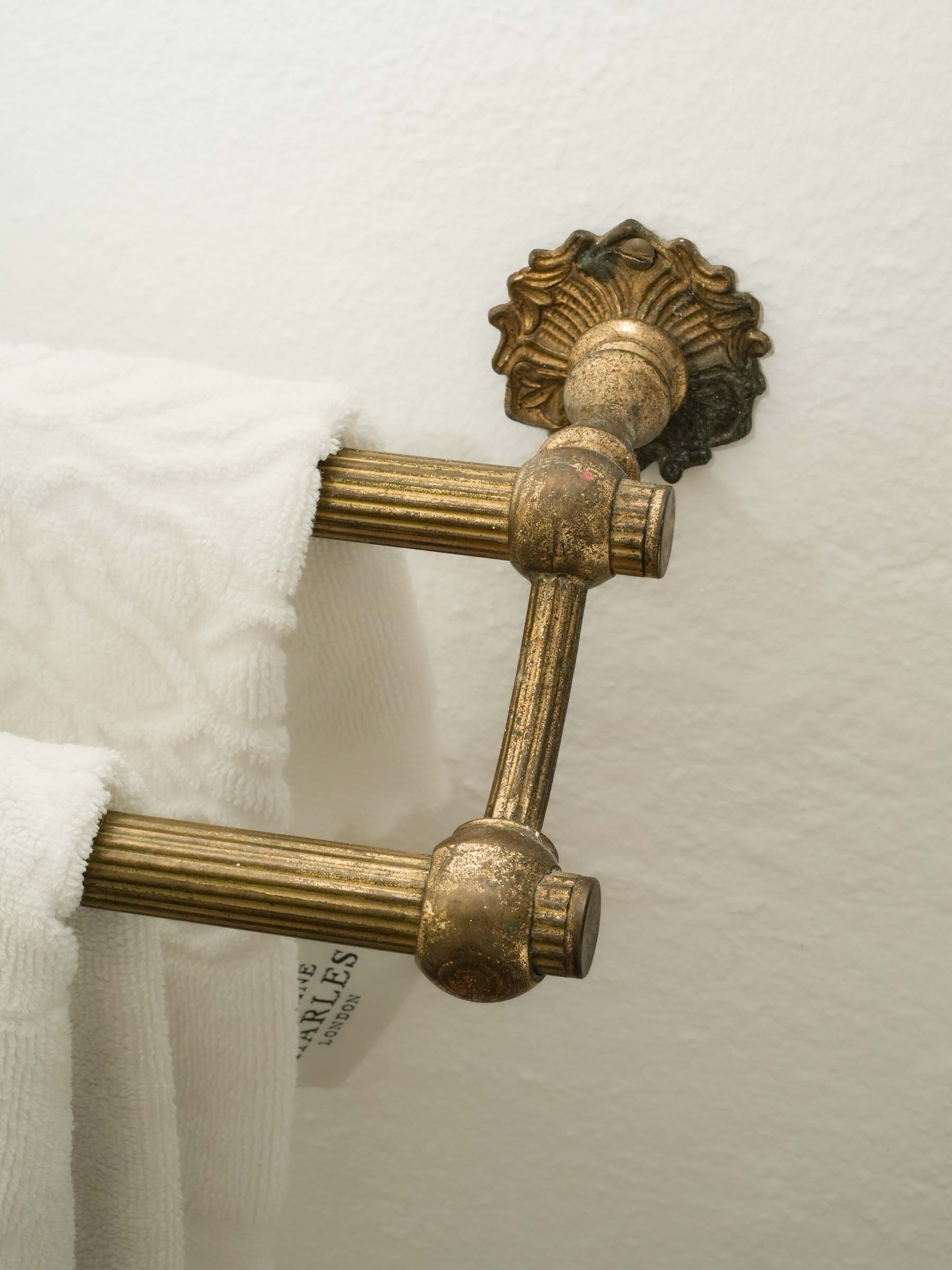 Vintage Brass Double Towel Rail w/ Ornate Floral Mounts 15¾"