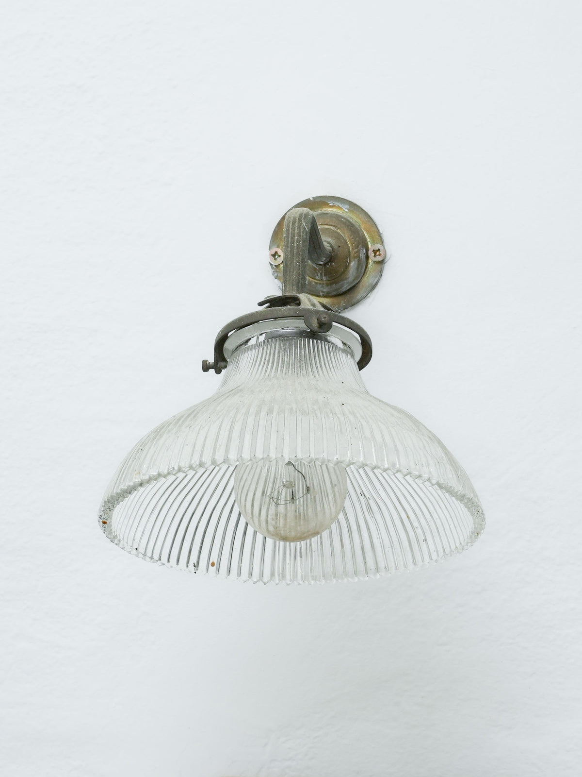 Vintage French Brass Wall Sconce with Ribbed Frosted Glass Shade