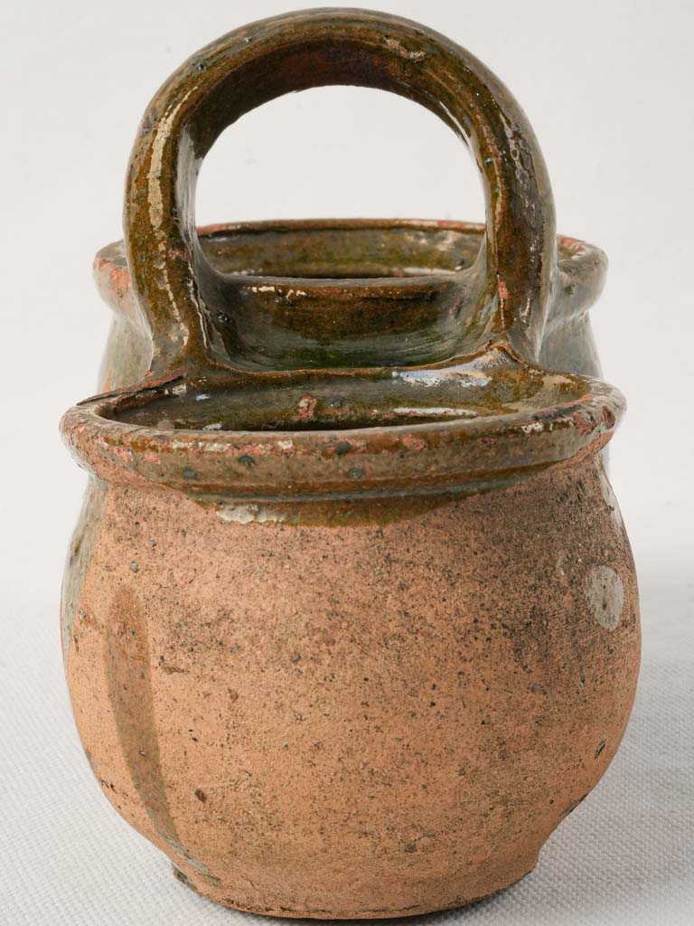 Dual-compartment decorative pot  