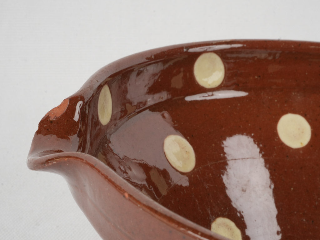 Beige accented brown ceramic pair