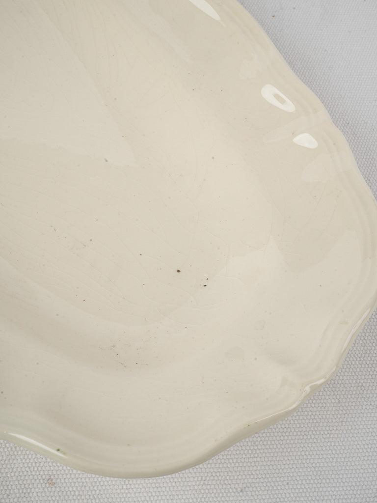 Exquisite glazed earthenware dish