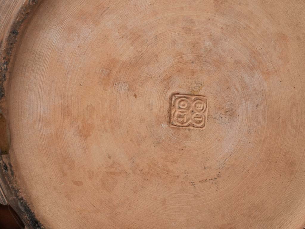 Timeless decorative edge serving dish