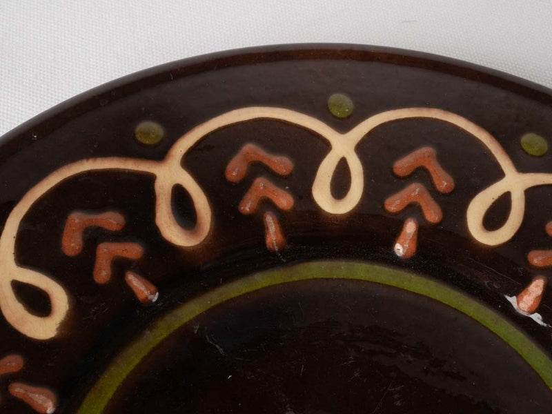 Vintage round platter w/ pretty decoration - Biot 13"