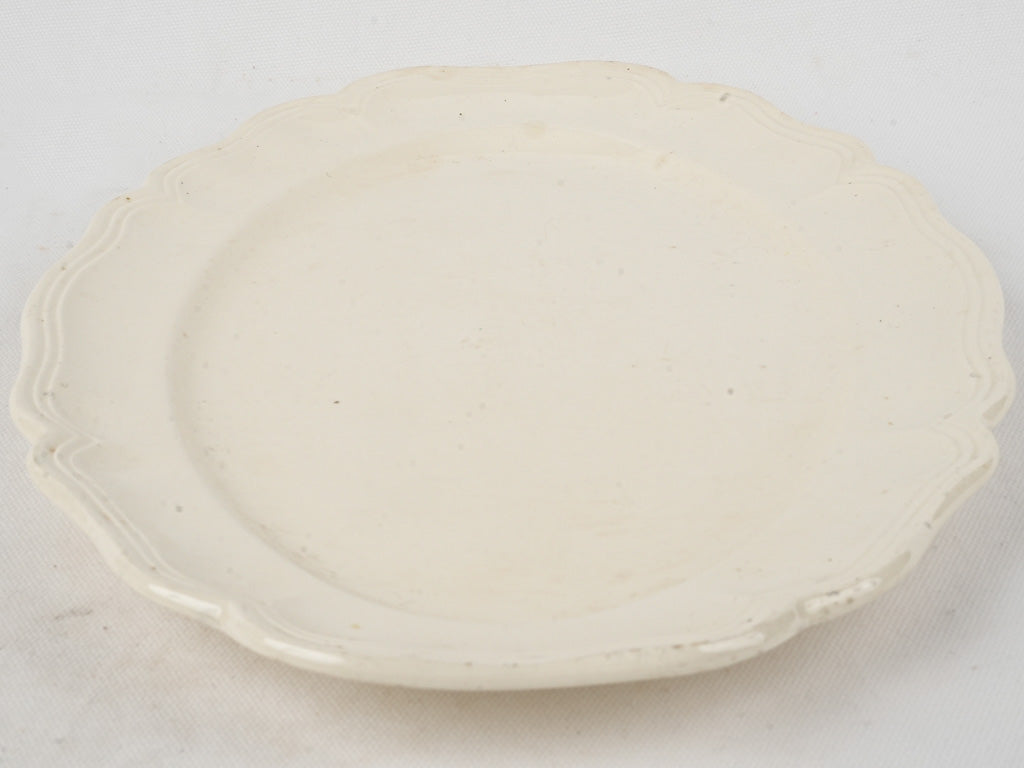 Refined Art Nouveau style platter  