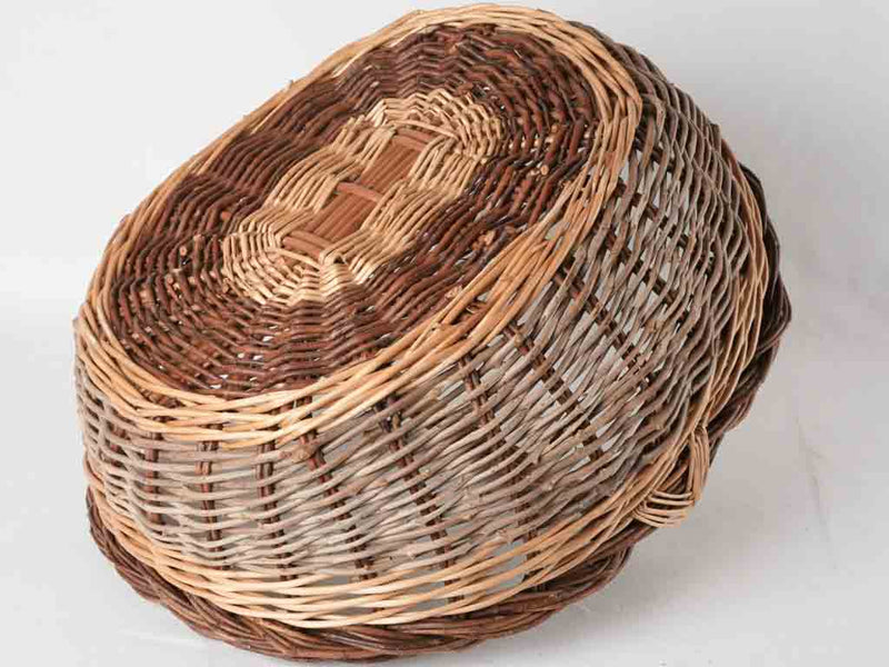 Very large wicker harvest basket 20½"