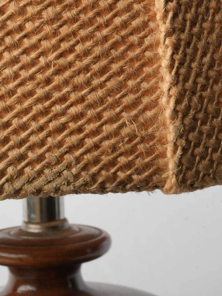 Elegant retro accent lamp  