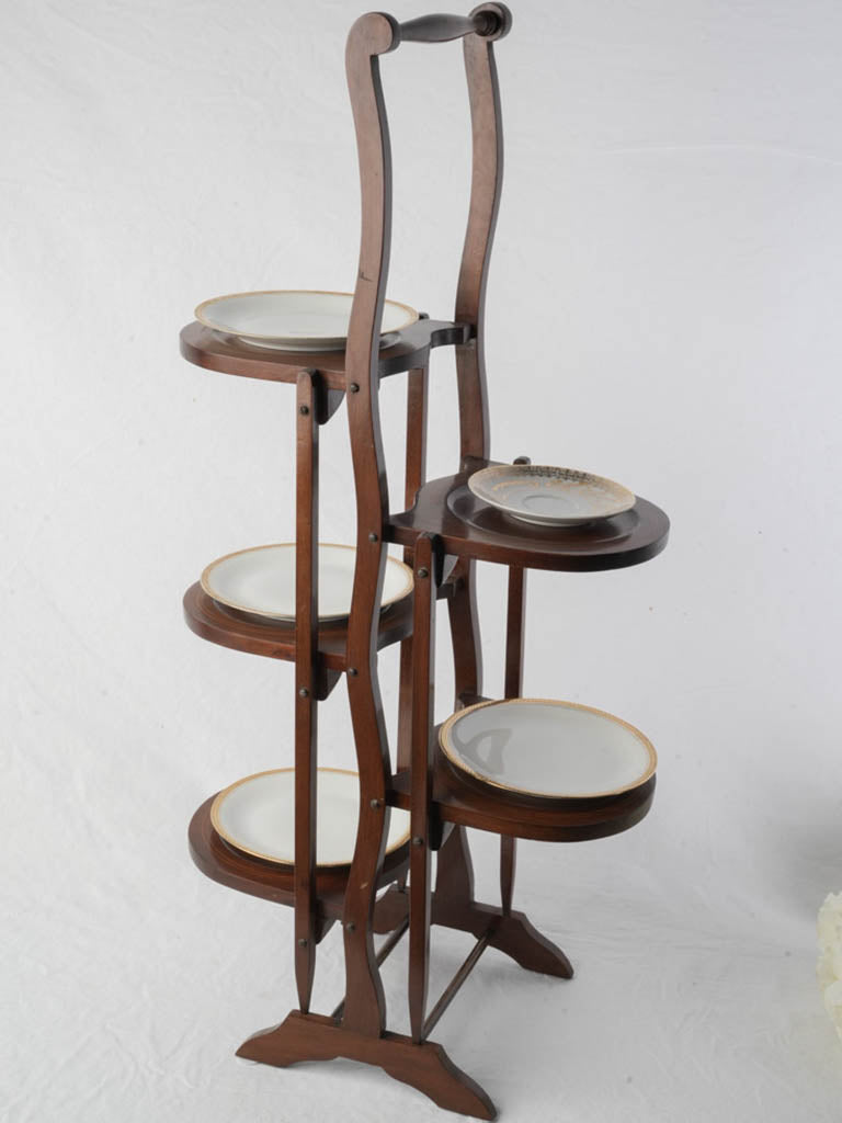 Stylish folding serpentine stand  