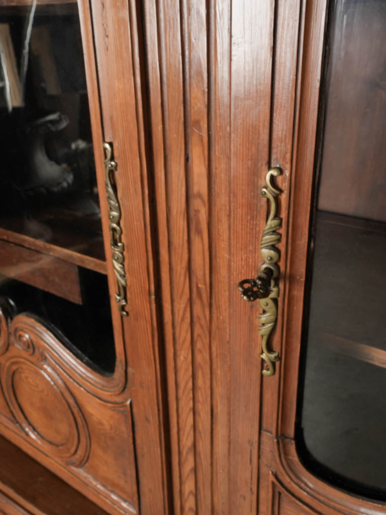 Early 19th-Century Beautiful Provençal Walnut Two-Part Buffet w/ Vitrine - 92½"