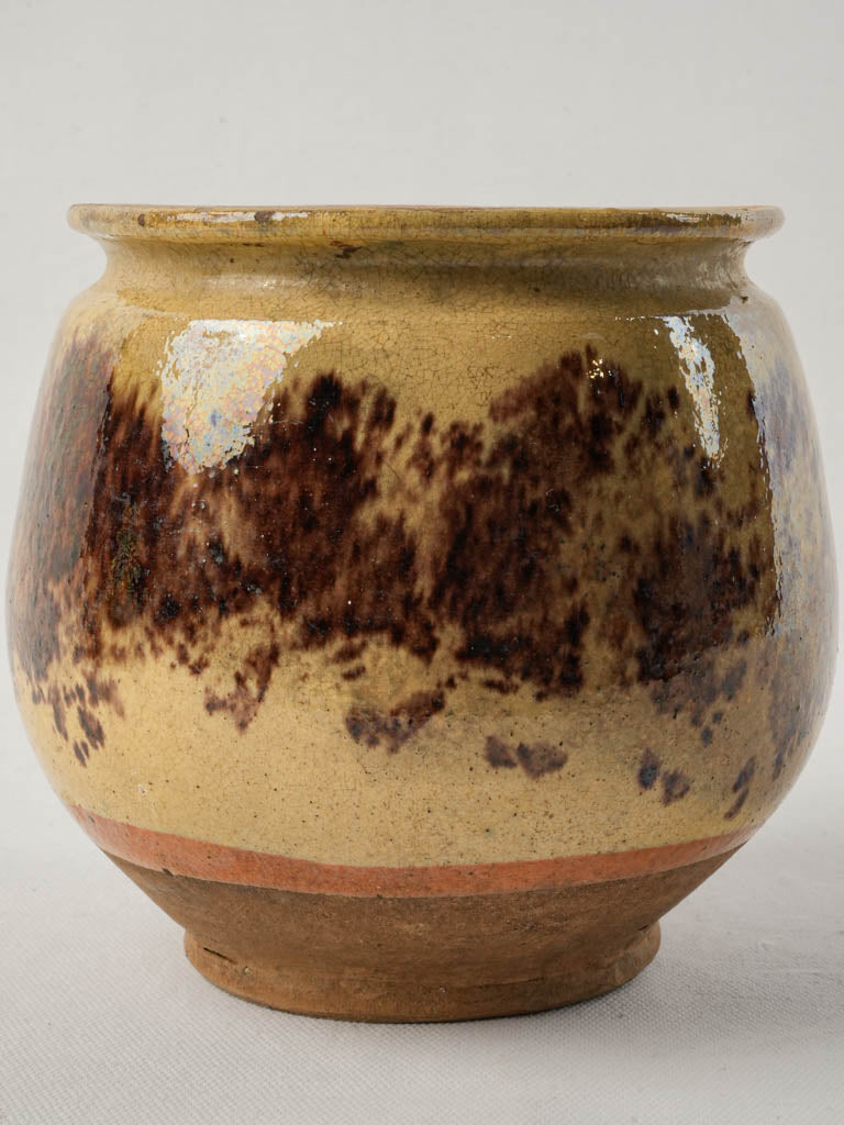 Timeless mottled brown cachepot  
