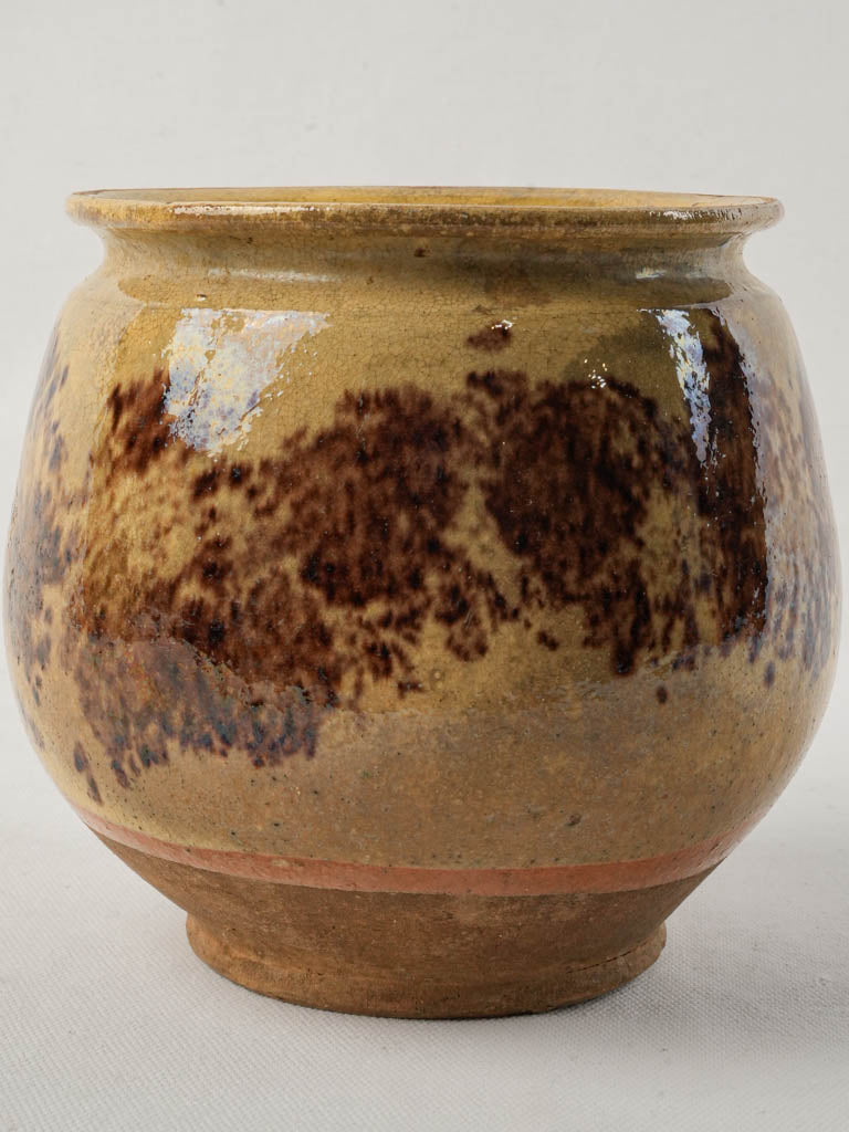 Traditional ceramic Saint-Quentin-la-Poterie  