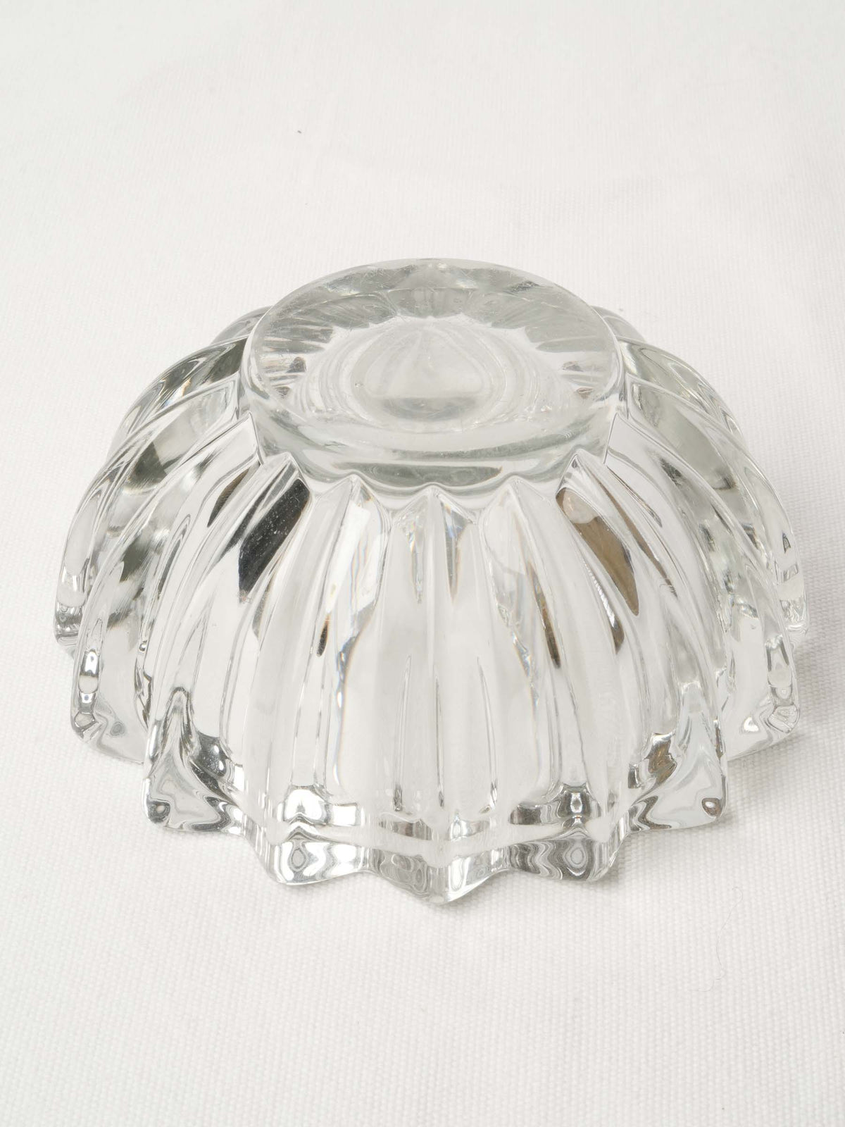 Vintage Ribbed Glass Bowl from Chanteduc