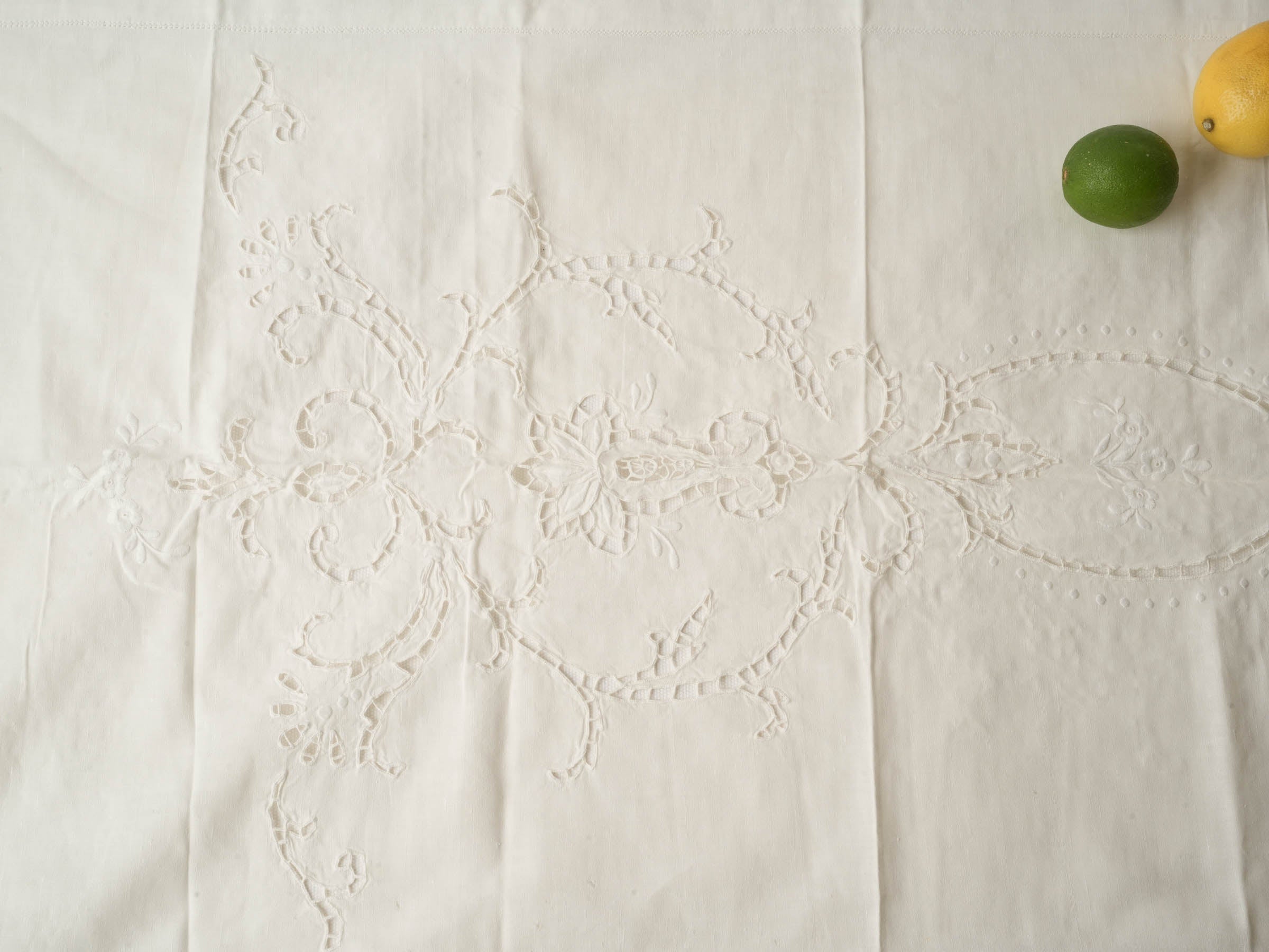 Vintage French Curtain w/ pretty Embroidery - White 46¾" x 22½"