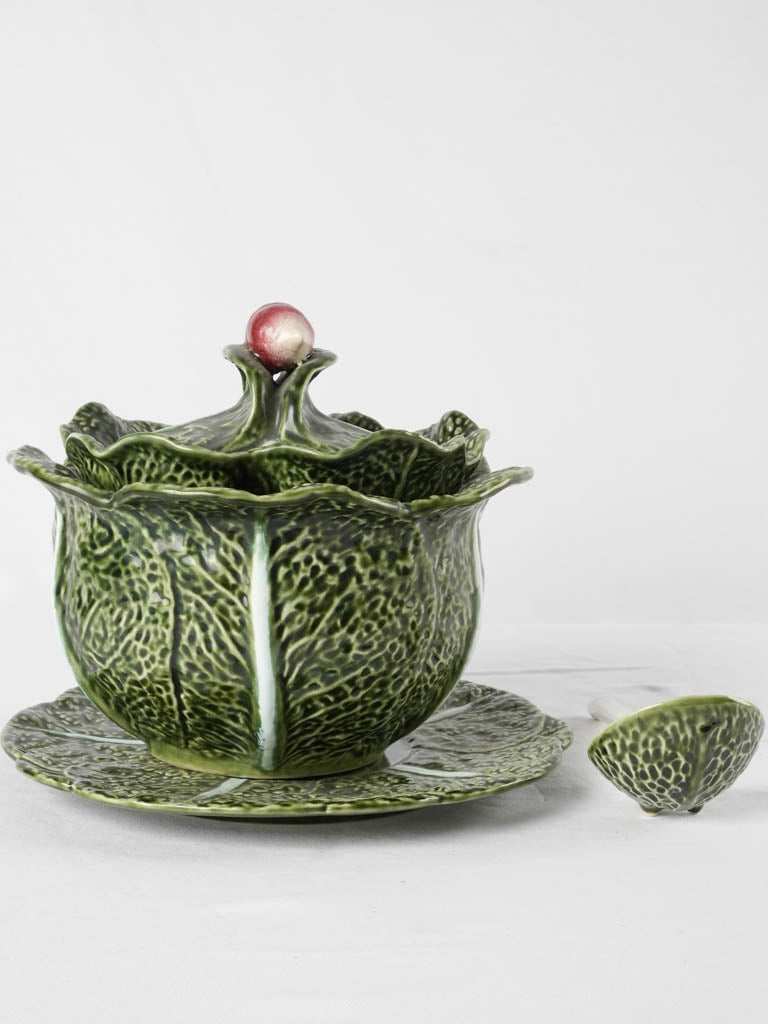 Vintage cabbageware tureen w/ radish handles 9¾"