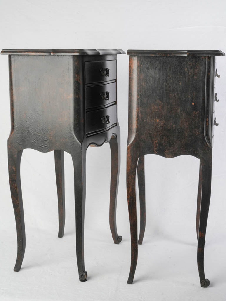 Slender curved leg nightstands