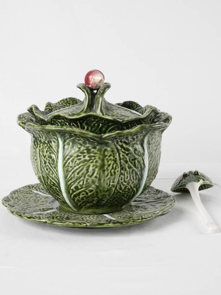 Vintage cabbageware tureen w/ radish handles 9¾"