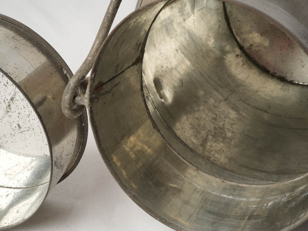Elegant aged tinplate decor accent
