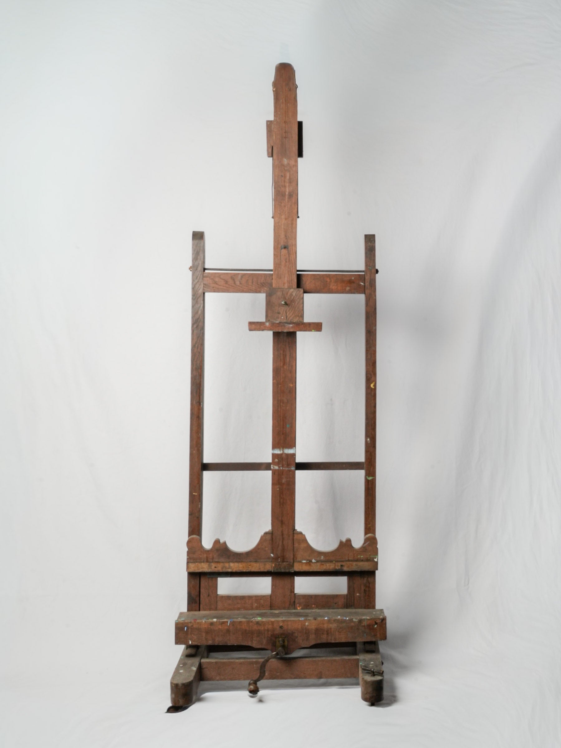 Vintage solid oak studio easel  