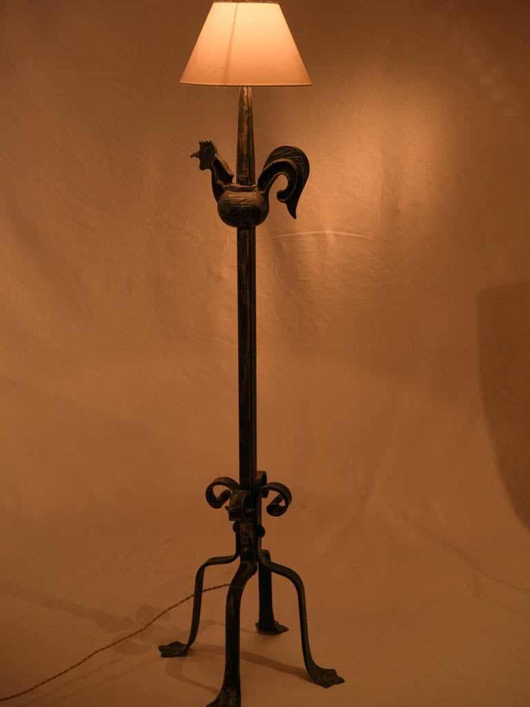 Subtle highlighted French design lamp