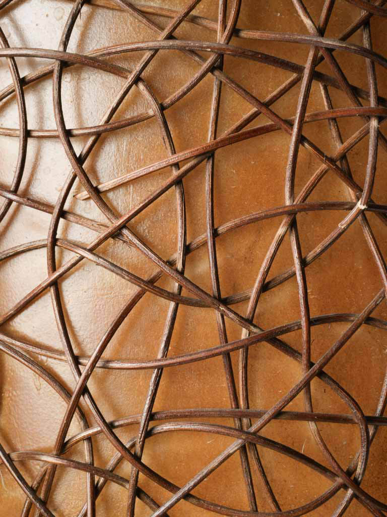 Ambient handcrafted lighting sculpture  