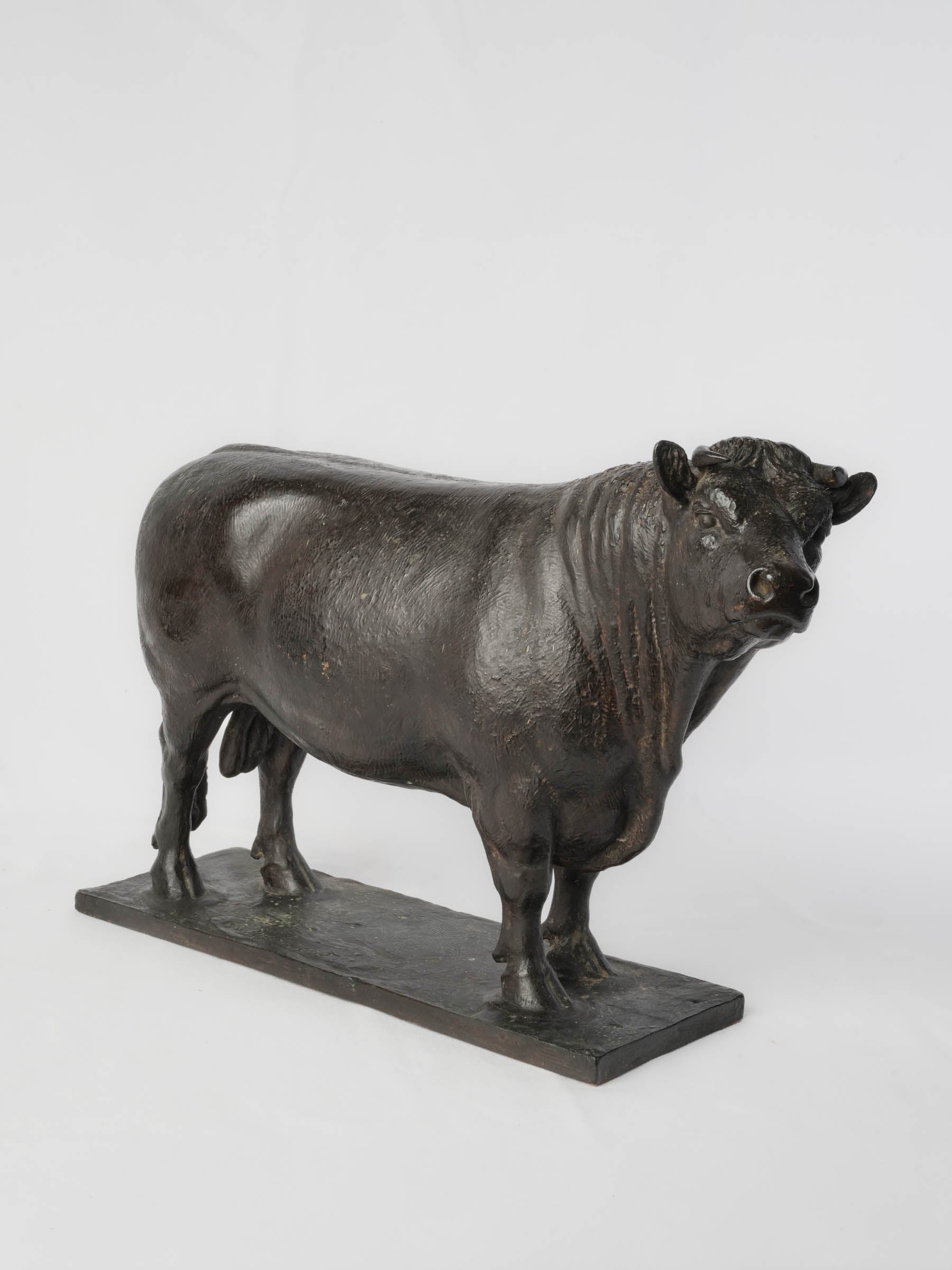 Superb French Animalier Bronze of a Standing Bull by Georges Malissard, Early 20th Century - 21¾"