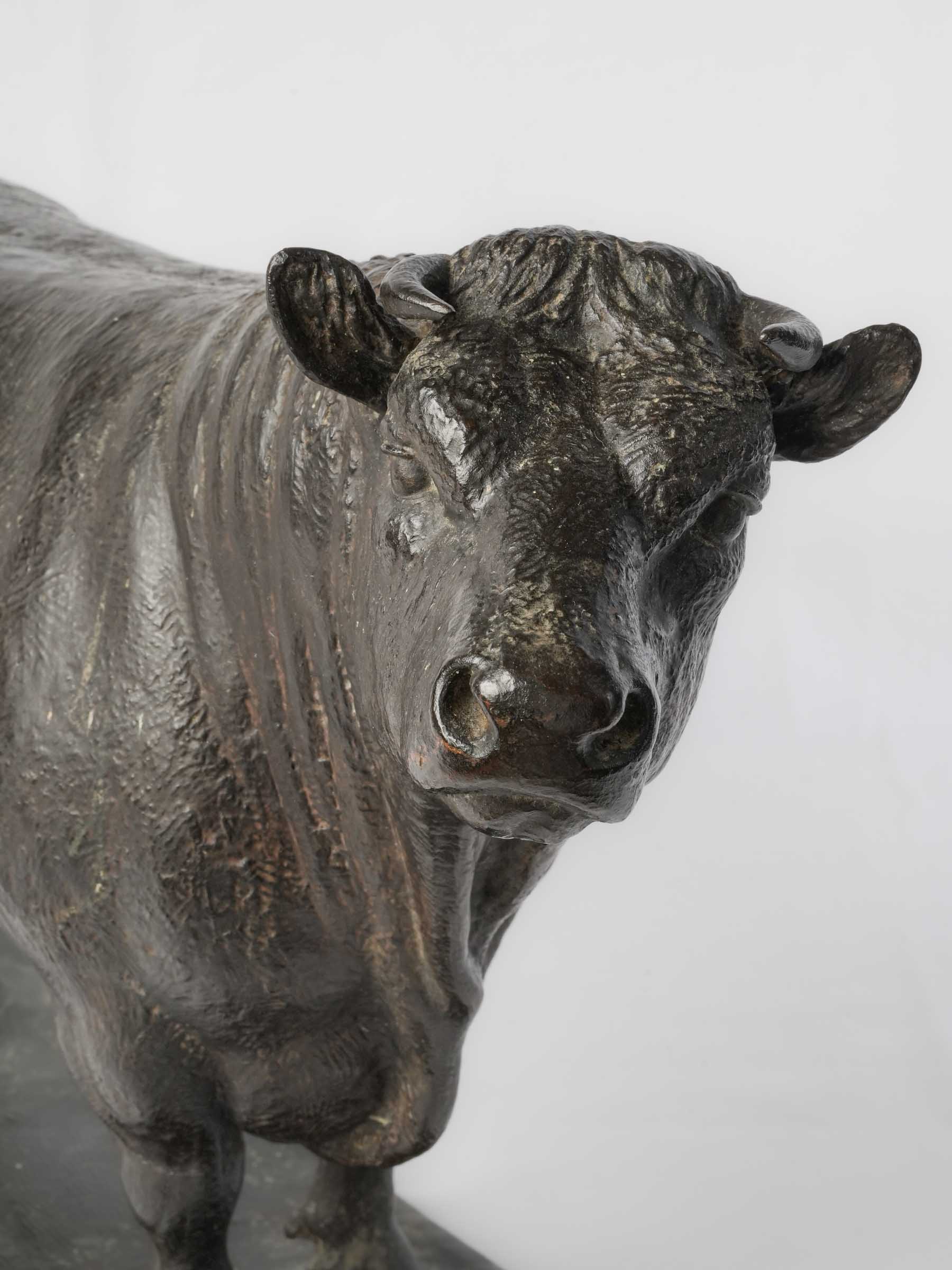 Superb French Animalier Bronze of a Standing Bull by Georges Malissard, Early 20th Century - 21¾"