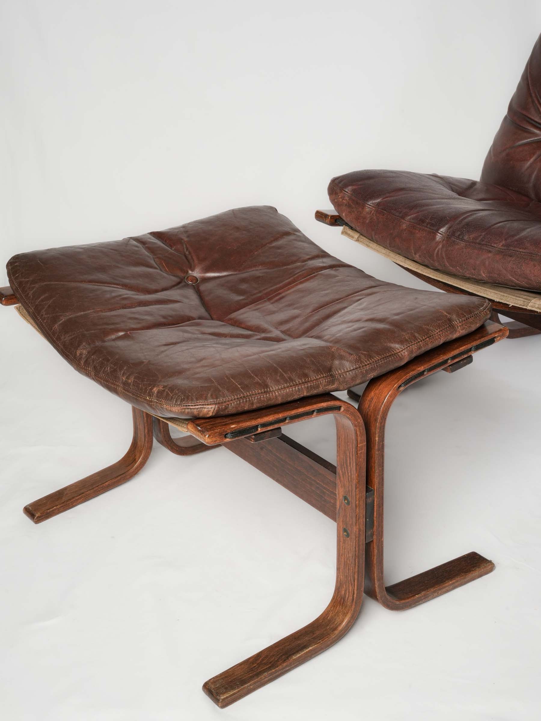 Luxurious leather upholstered siesta chairs  
