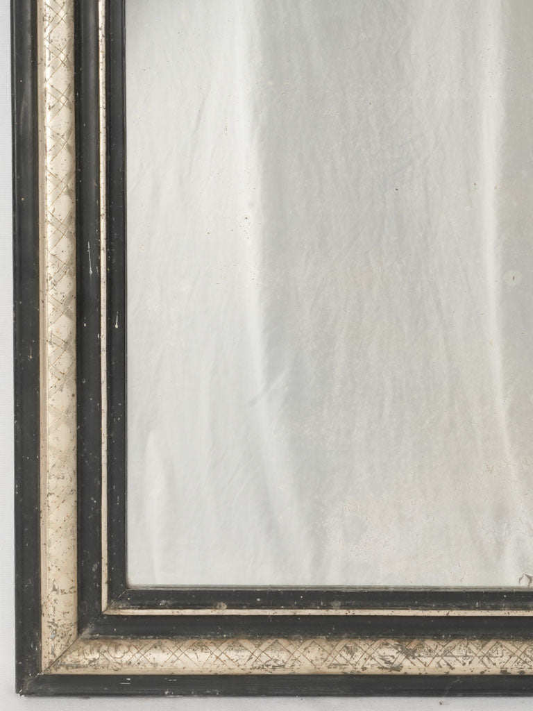 Elegant French-style decorative mirror