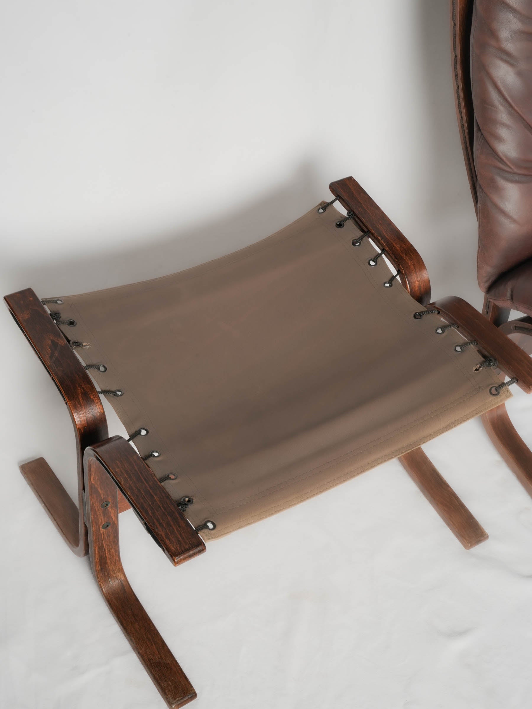 Timeless Scandinavian style ottoman set  