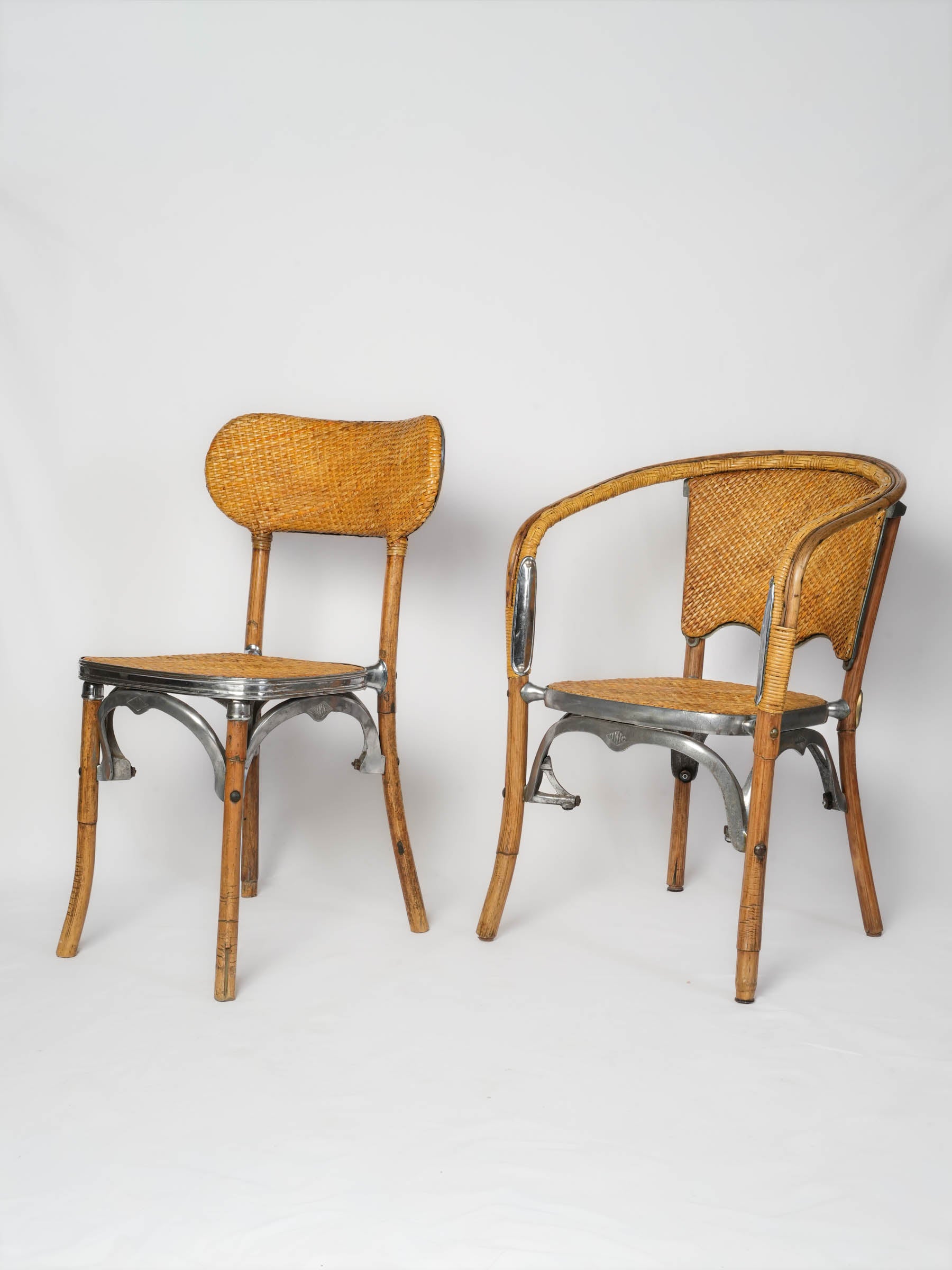 Decorative zamak-infused café seating  