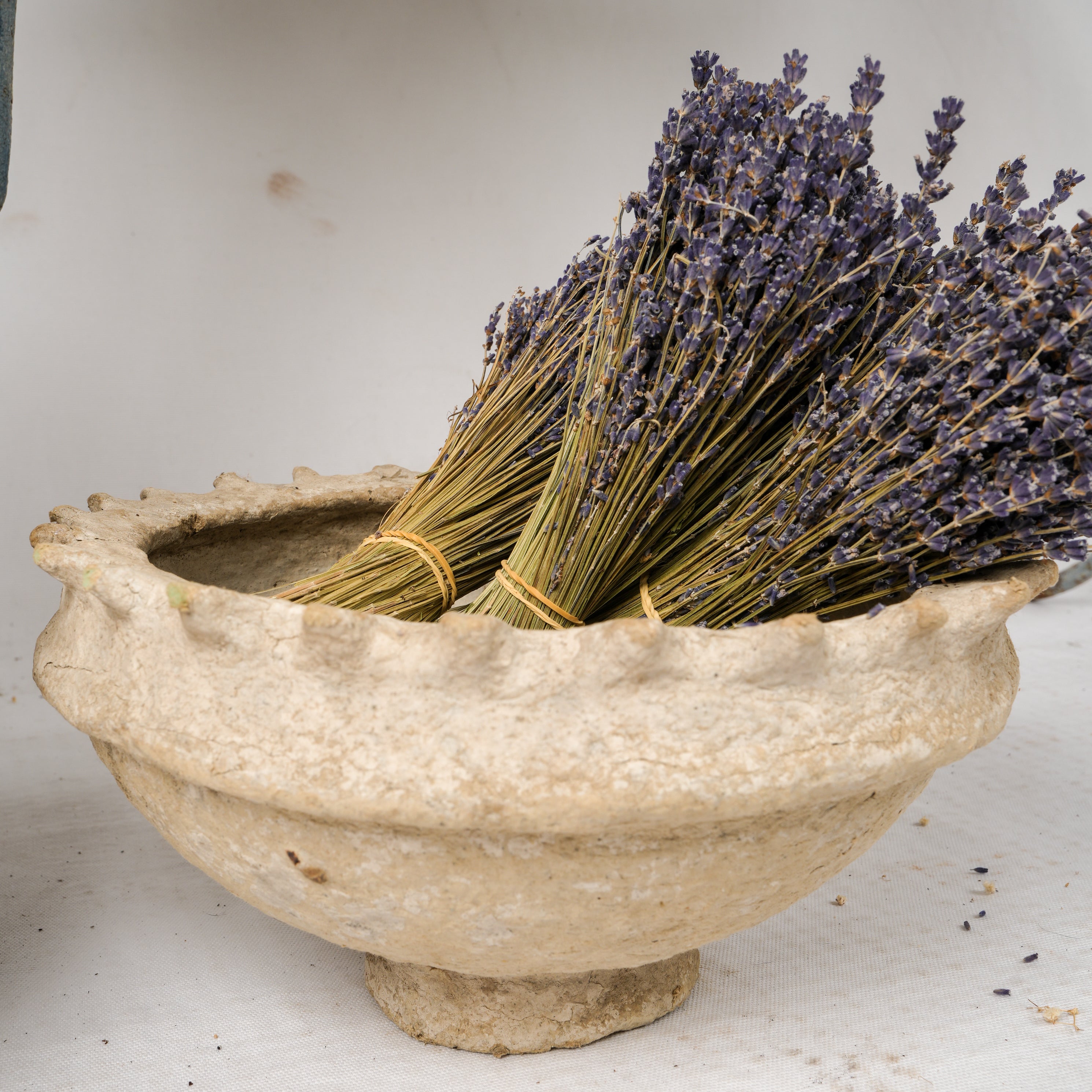 Round footed bowl - paper mache 6¾"