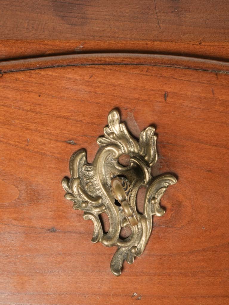 Compact Louis XV endearing writing table