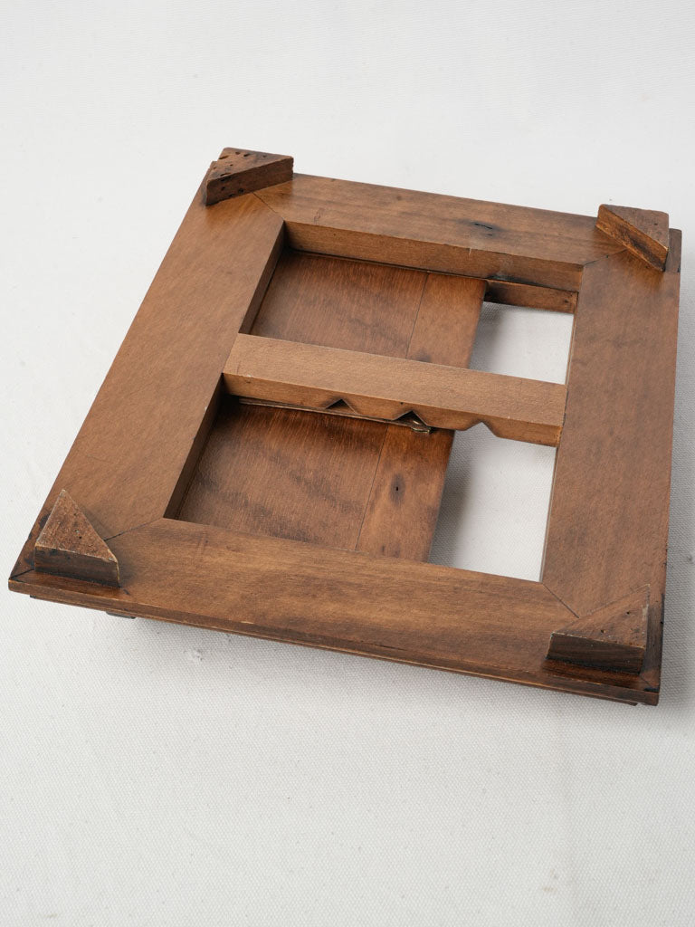 Sophisticated crafted wooden lutrin