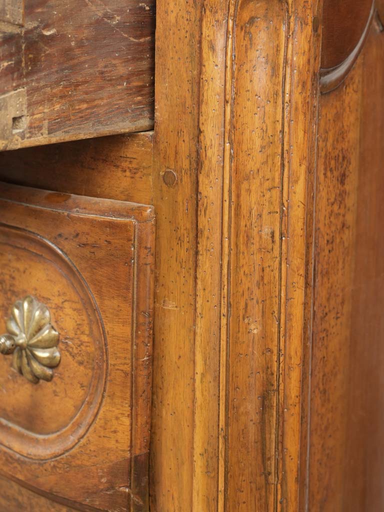 Petite Isère white walnut chest