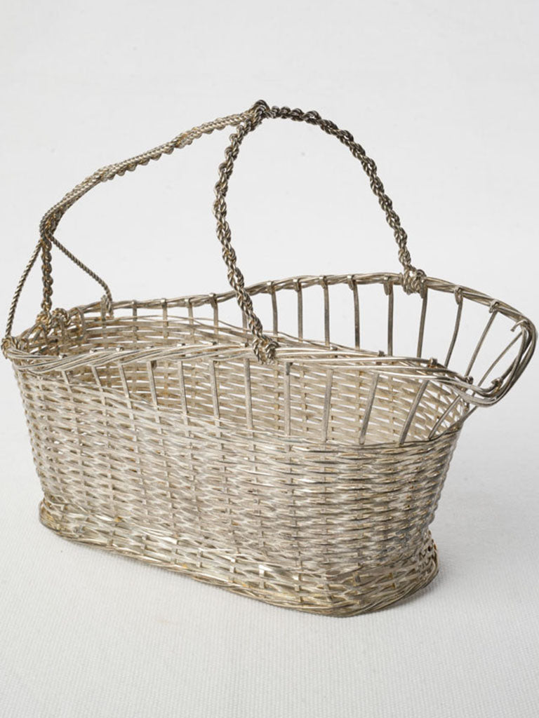 Elegant metal lattice wine rack  