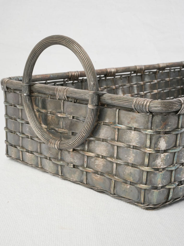 Graphite-hued chic tray basket.