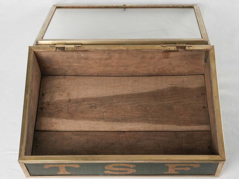 Wireless radio parts displays case - shop vitrine 21¾"