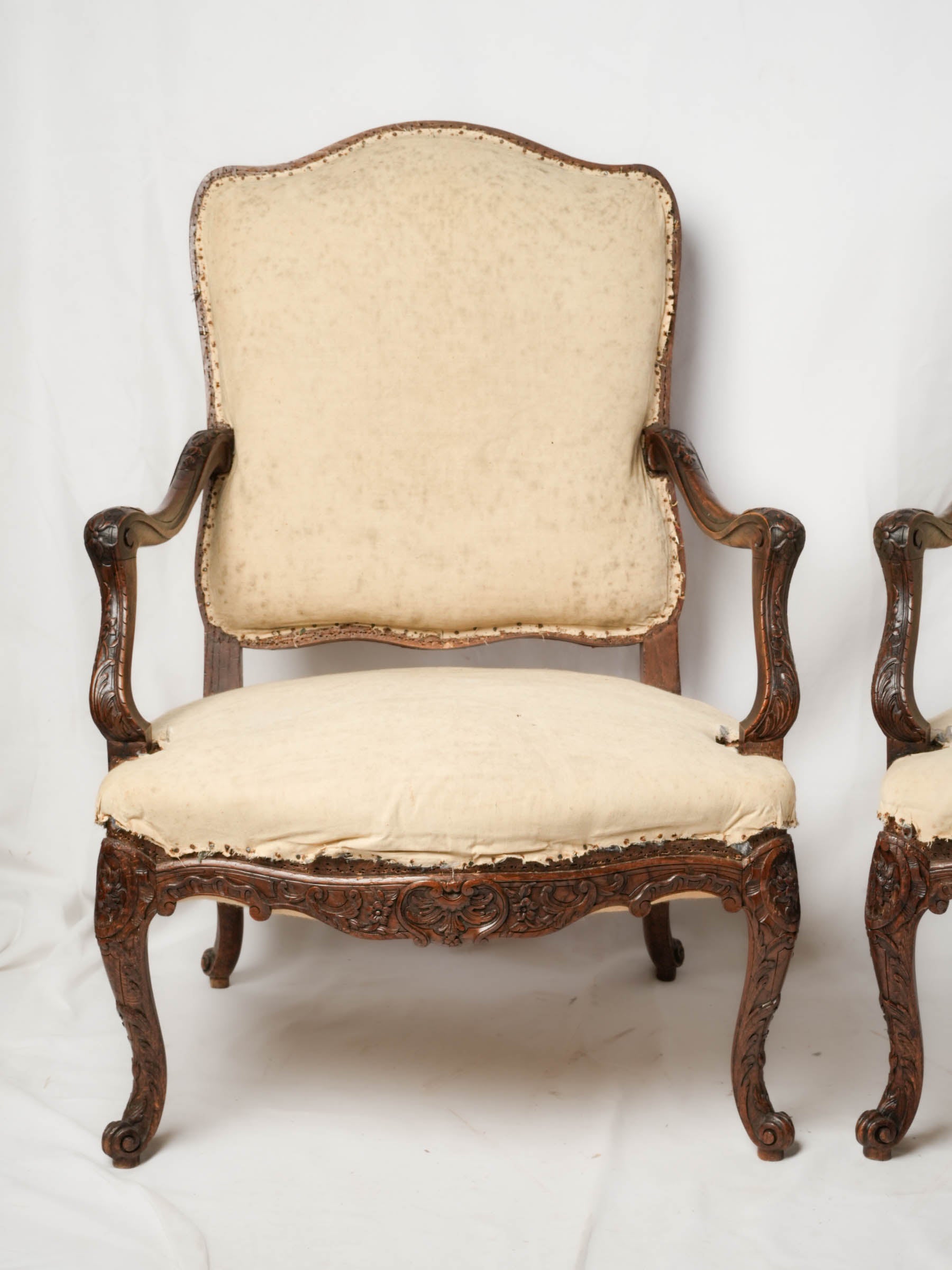 Pair of Large French Régence-Style Carved Walnut Armchairs, Late 19th Century - 41¼" x 29½"