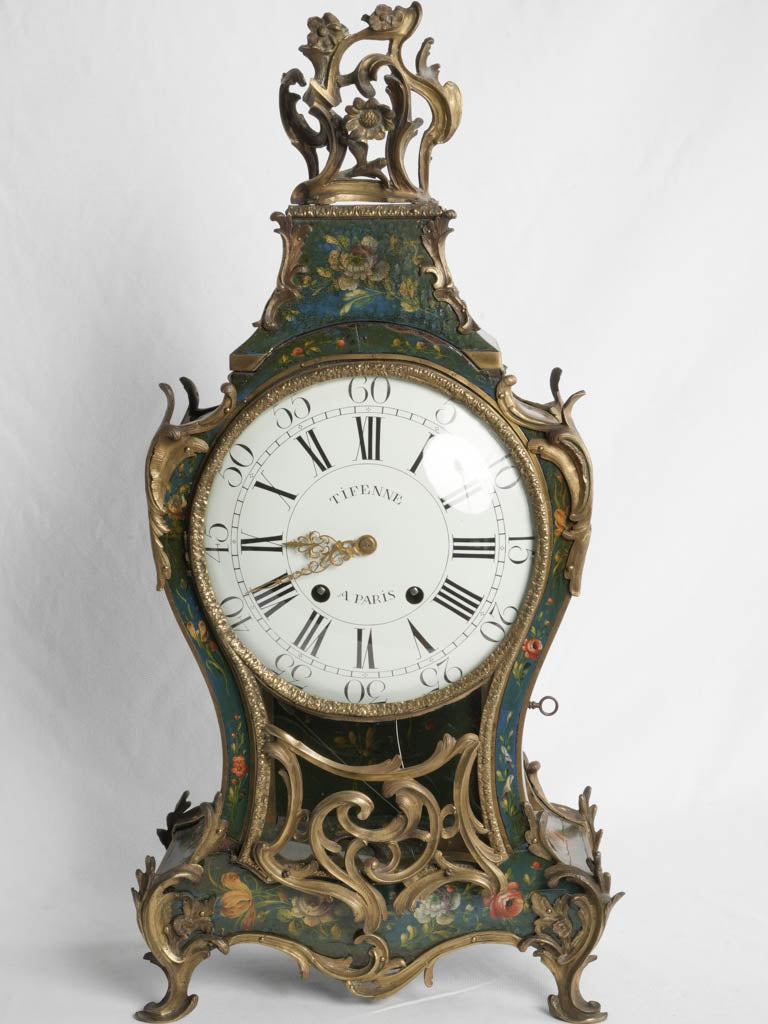 Sophisticated bronze decored Cartel clock