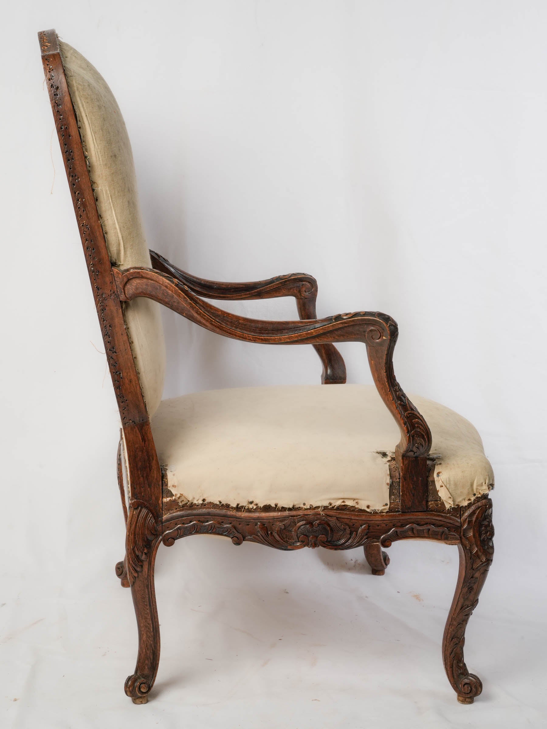 Pair of Large French Régence-Style Carved Walnut Armchairs, Late 19th Century - 41¼" x 29½"