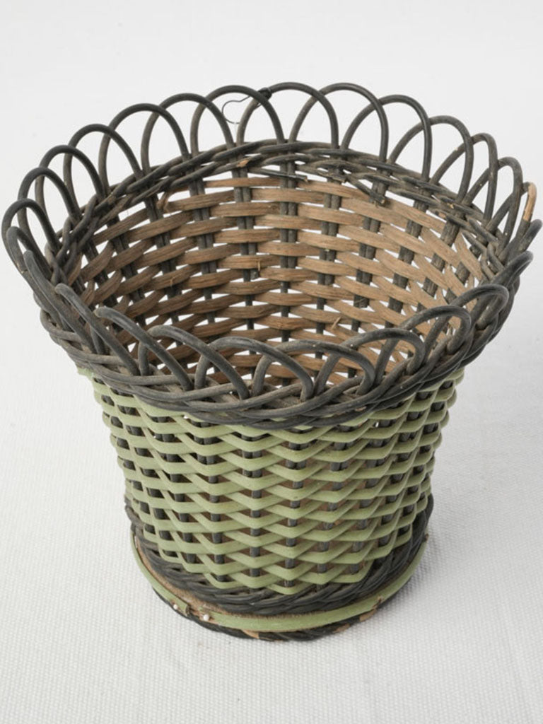 Sculptural looped gallery pot