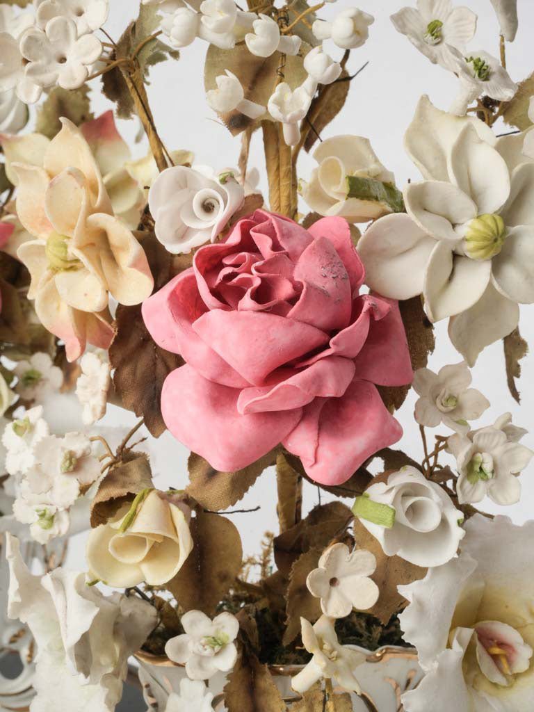 Refined biscuit porcelain flower domes