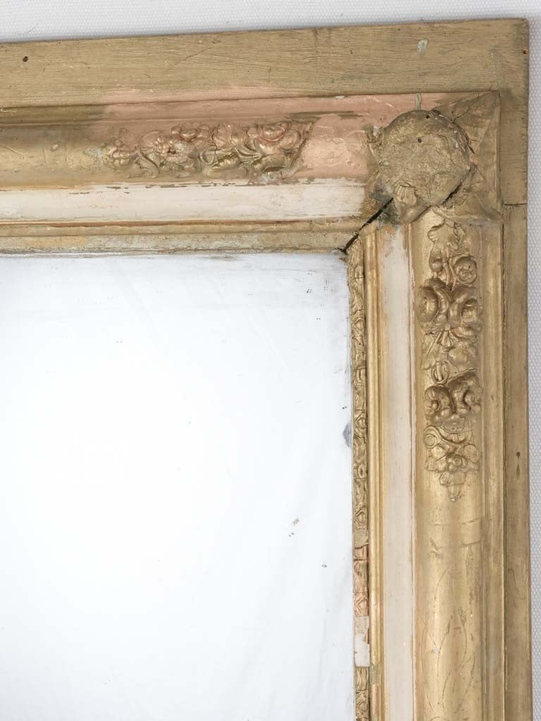 Old-world charm reflective mirror