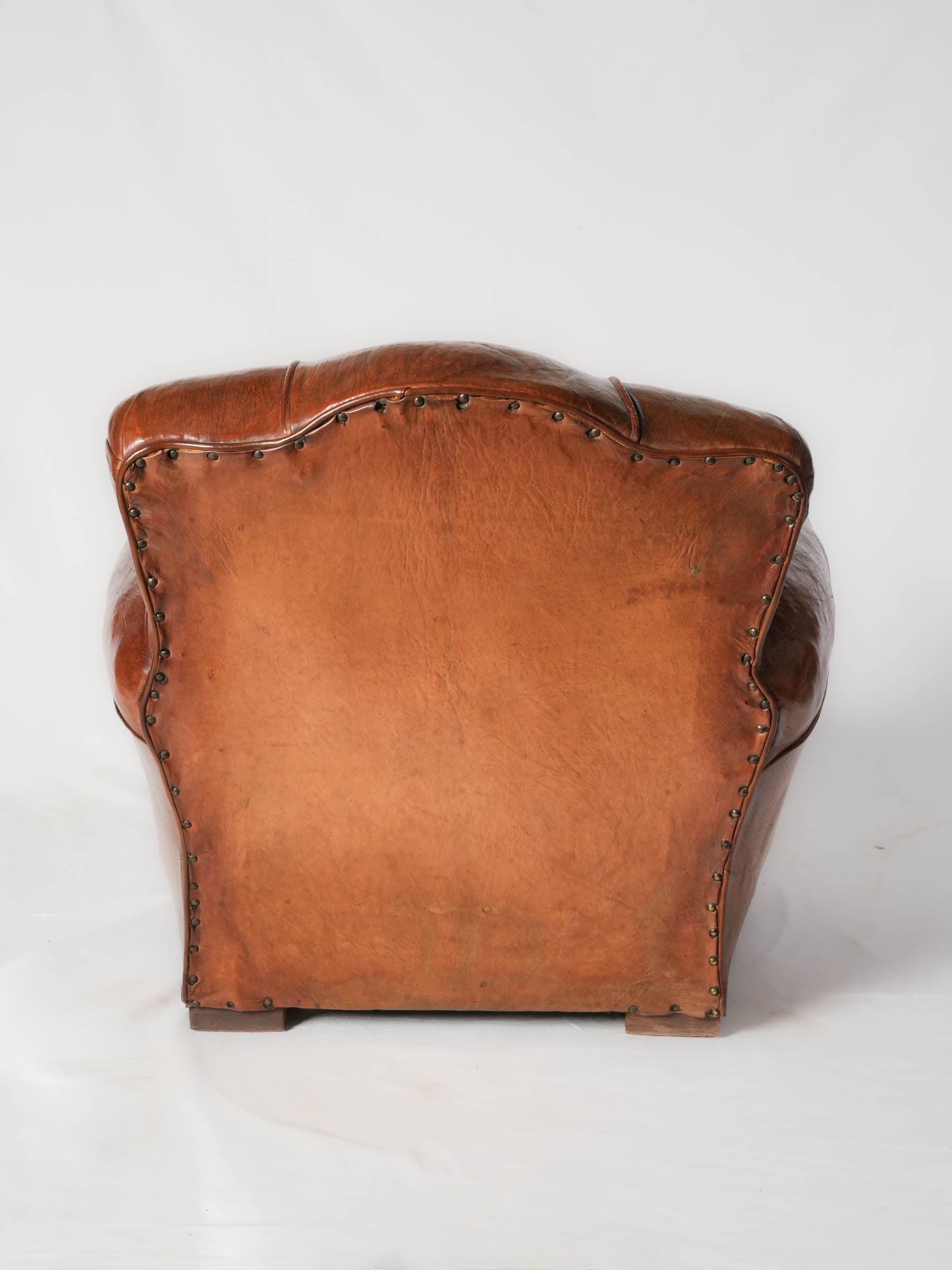 Sculptural trilobed cloud back chair