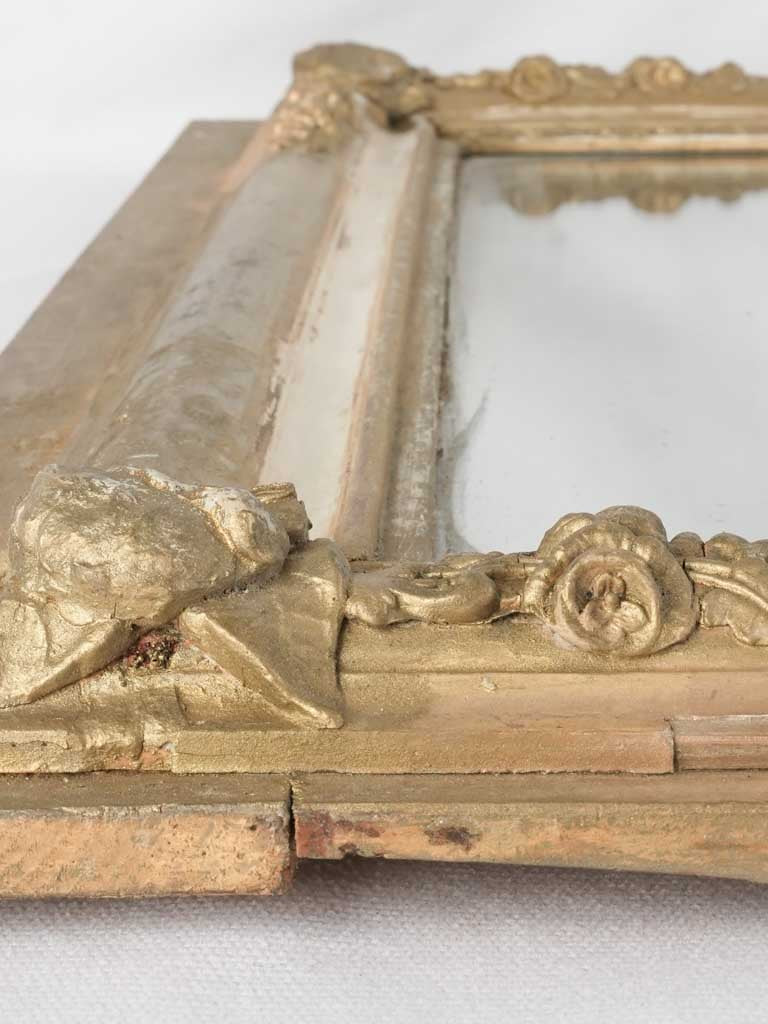 Historical gilded-finish elegant mirror