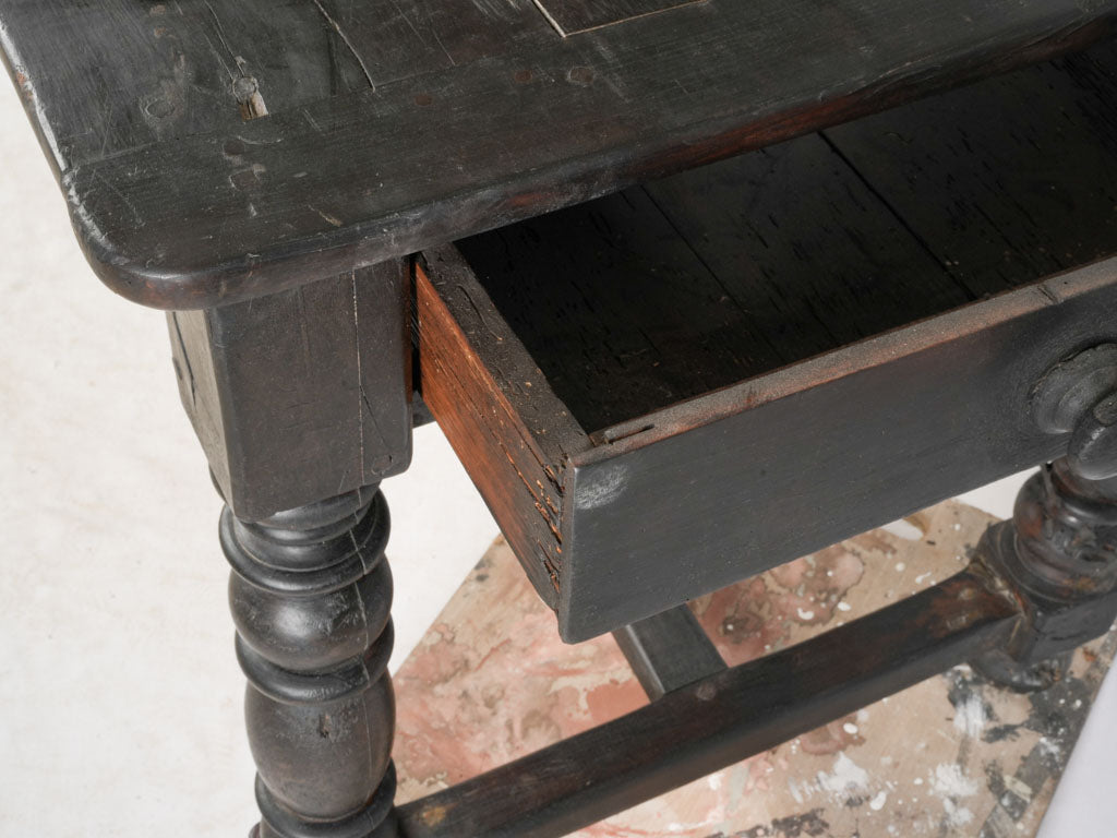 Unique grain pattern shepherd's table